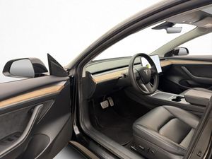 Tesla Model 3 bild 10
