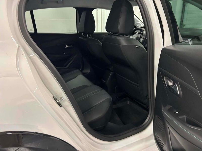 Peugeot e-208 bild 11