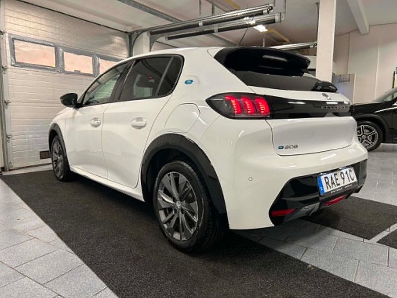 Peugeot e-208 bild 5