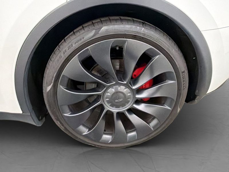 Tesla Model Y bild 33