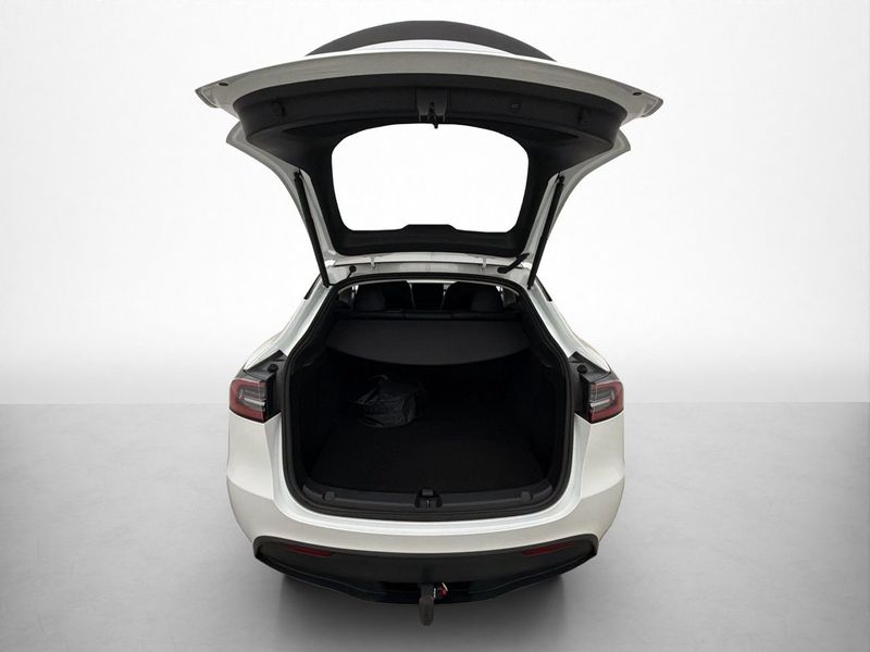 Tesla Model Y bild 30