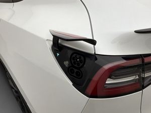 Tesla Model Y bild 10