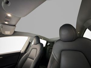 Tesla Model Y bild 13