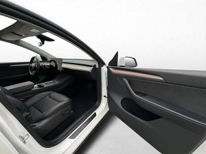 Tesla Model Y bild 25