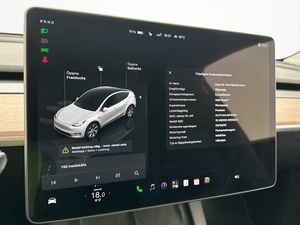 Tesla Model Y bild 24
