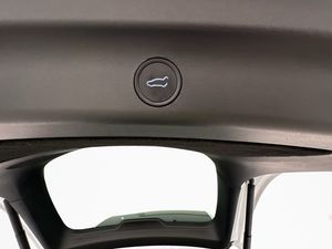 Tesla Model Y bild 29