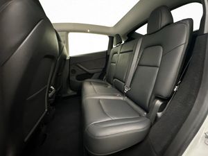 Tesla Model Y bild 27