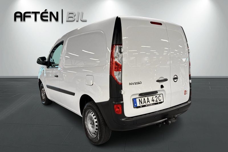 Nissan NV250 bild 8