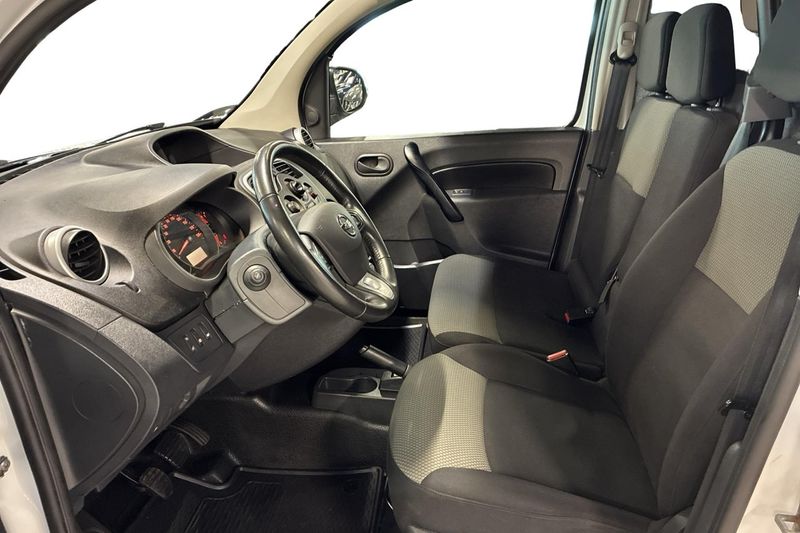 Nissan NV250 bild 13