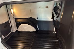 Nissan NV250 bild 16