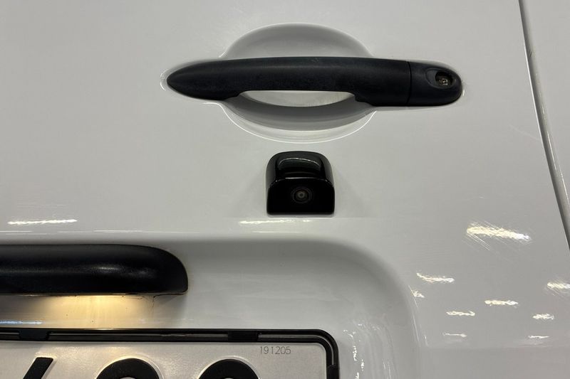 Nissan NV250 bild 18
