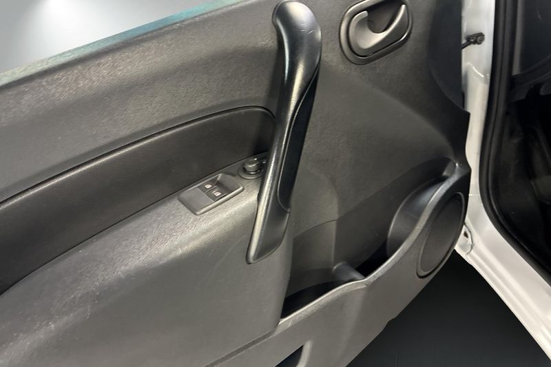 Nissan NV250 bild 20