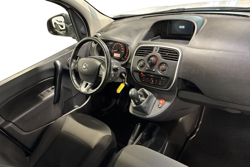 Nissan NV250 bild 15