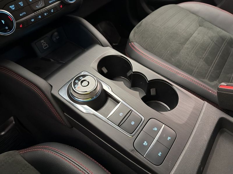 Ford Kuga bild 24