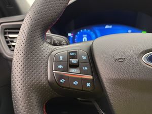 Ford Kuga bild 17