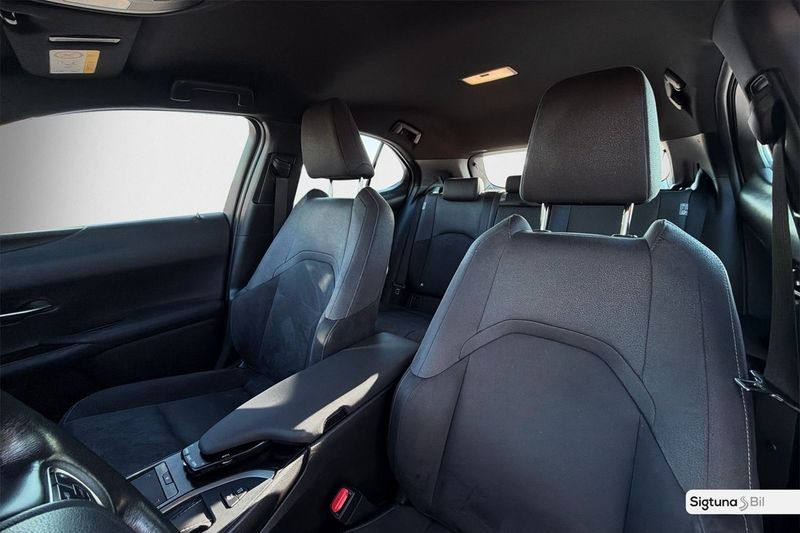 Lexus UX bild 11