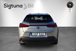 Lexus UX bild 4