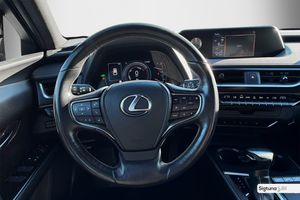 Lexus UX bild 14