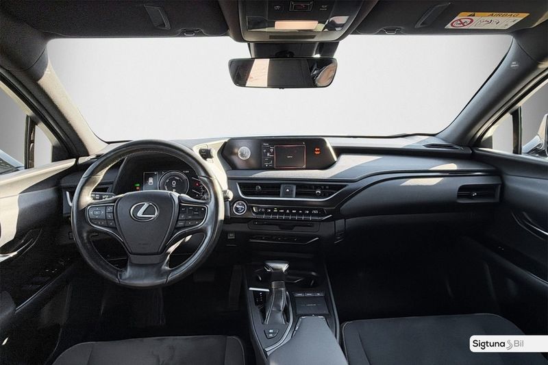 Lexus UX bild 13