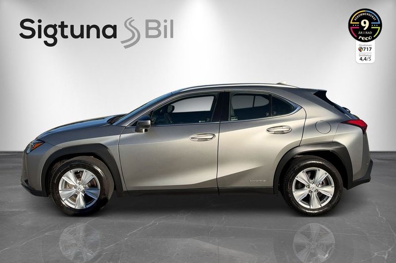 Lexus UX bild 2