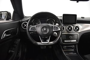 Mercedes CLA200 bild 2