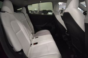 Tesla Model Y bild 14