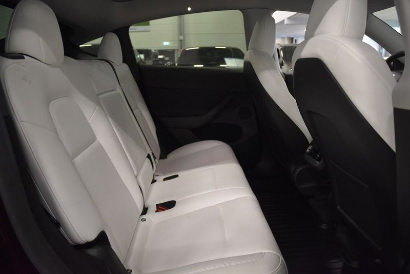 Tesla Model Y bild 14