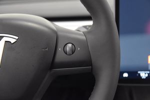 Tesla Model Y bild 11