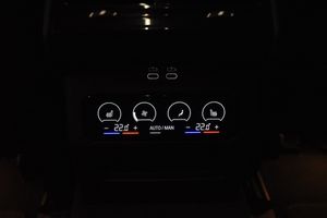BMW i5 bild 30