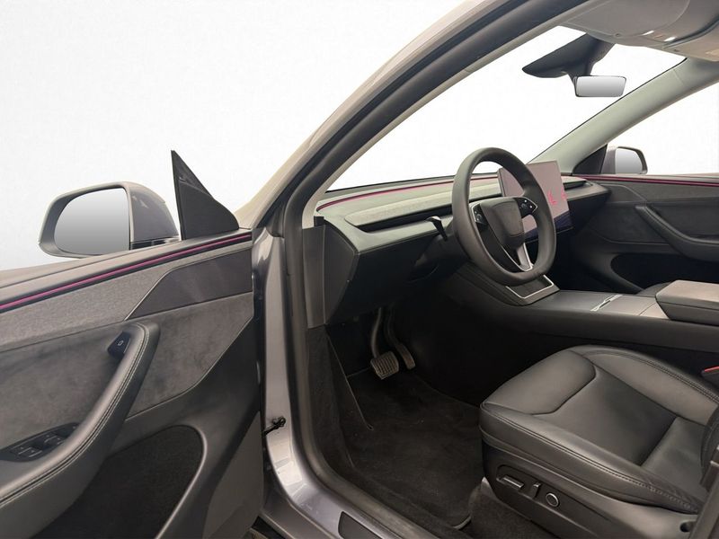 Tesla Model Y bild 9