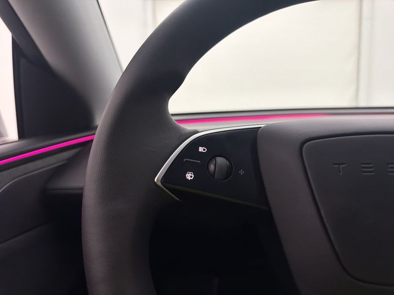 Tesla Model Y bild 17
