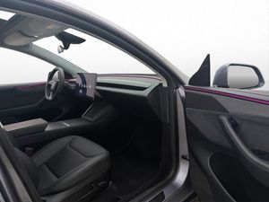 Tesla Model Y bild 14
