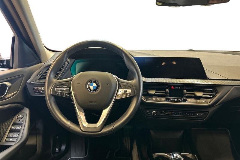 BMW 118 bild 9