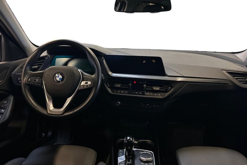 BMW 118 bild 8