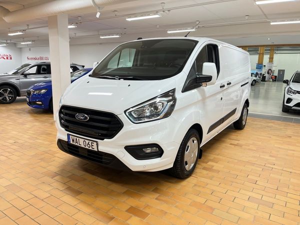 Ford Transit Custom 300 L2 2.0 AUT (värmare+drag) 2.99% Ränta - 2023