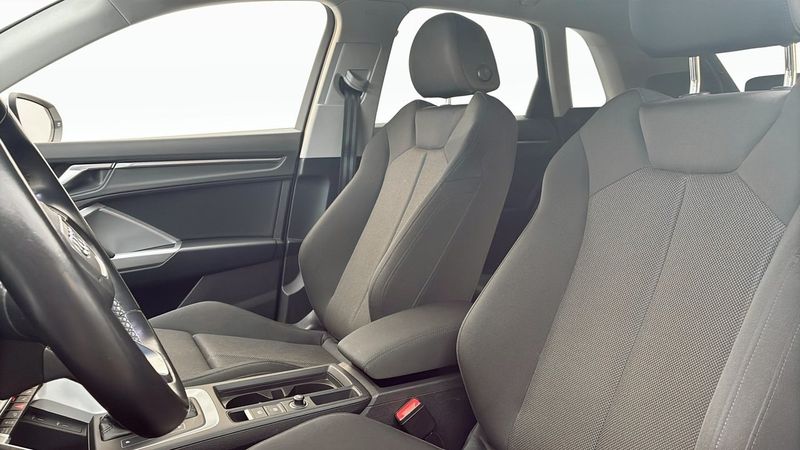 Audi Q3 bild 8
