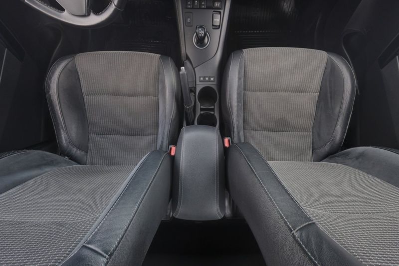Toyota Auris bild 14
