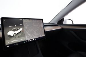 Tesla Model Y bild 20