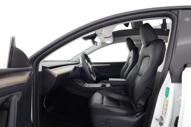 Tesla Model Y bild 10