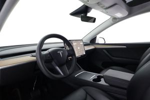 Tesla Model Y bild 11
