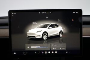 Tesla Model Y bild 16