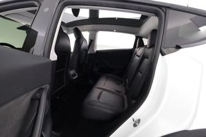 Tesla Model Y bild 12