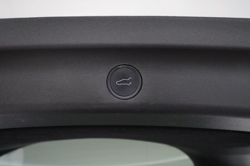 Tesla Model Y bild 26