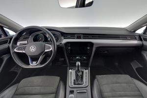 Volkswagen Passat bild 13
