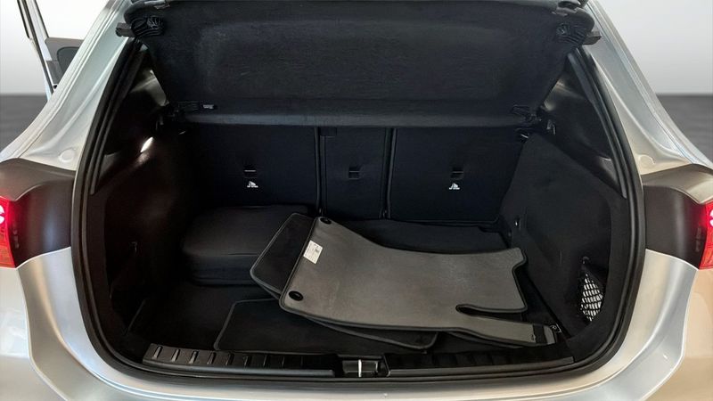 Mercedes GLA250 bild 14