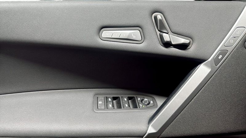 BMW iX bild 11