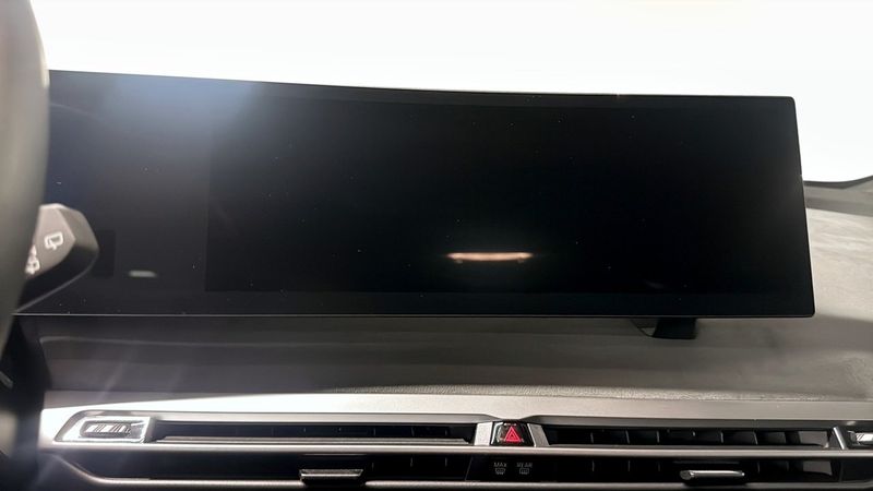 BMW iX bild 12