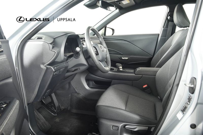 Lexus LBX bild 6
