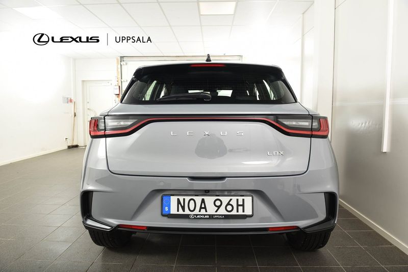 Lexus LBX bild 4