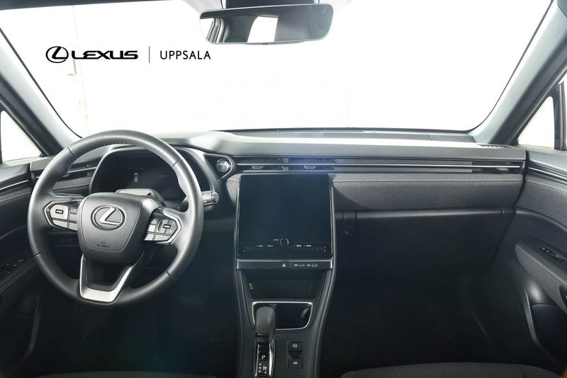 Lexus LBX bild 8